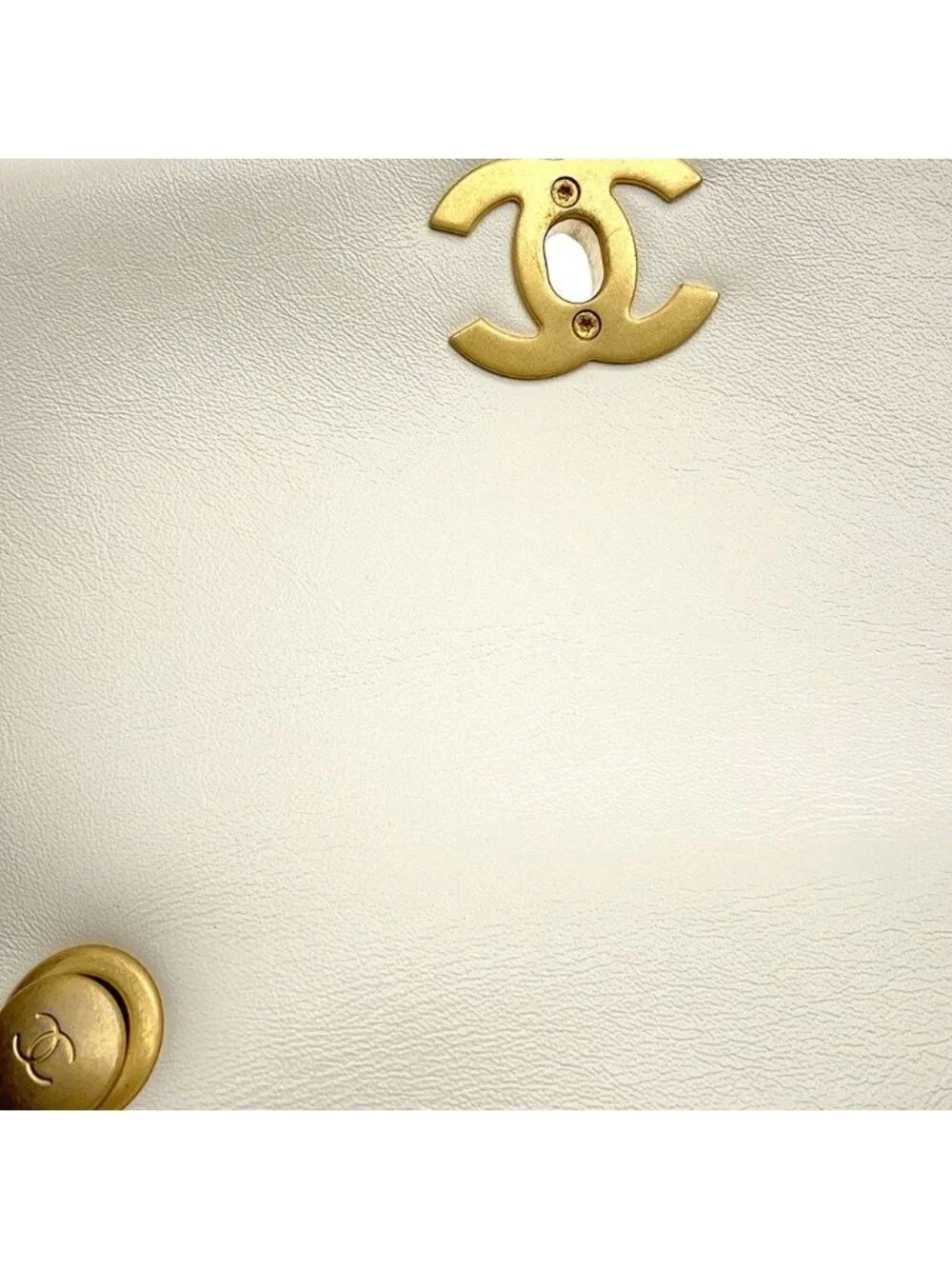 Chanel Chain Shoulder Bag Quilted CC Logo Lambskin White